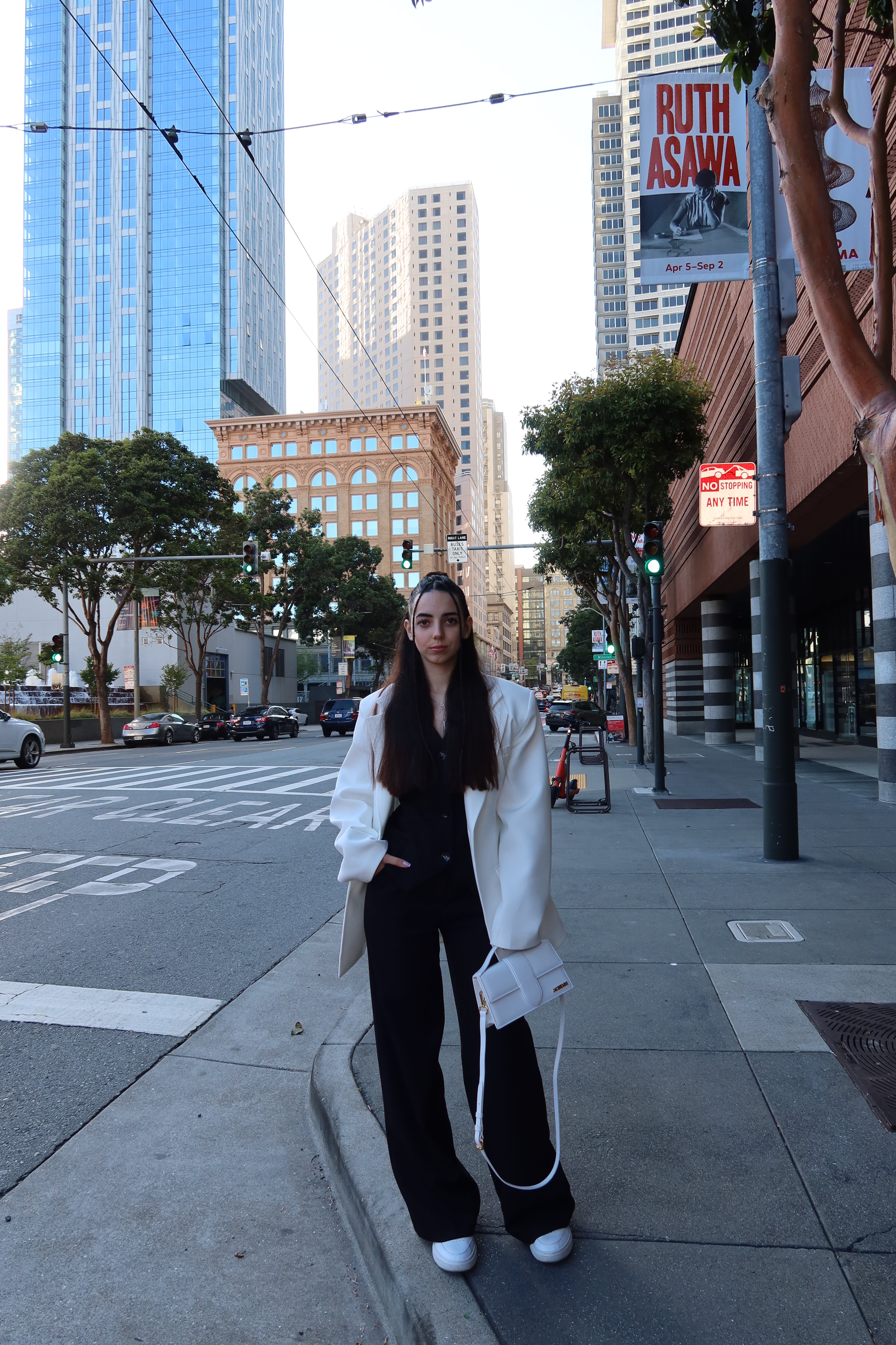 Waist-Emphasizing Blazer