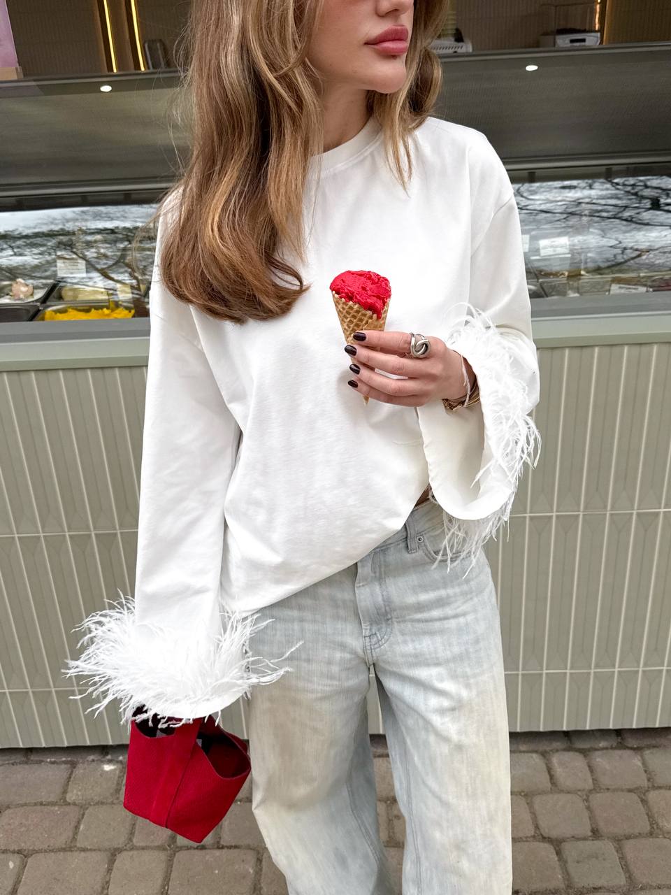 Longsleeve with feathers