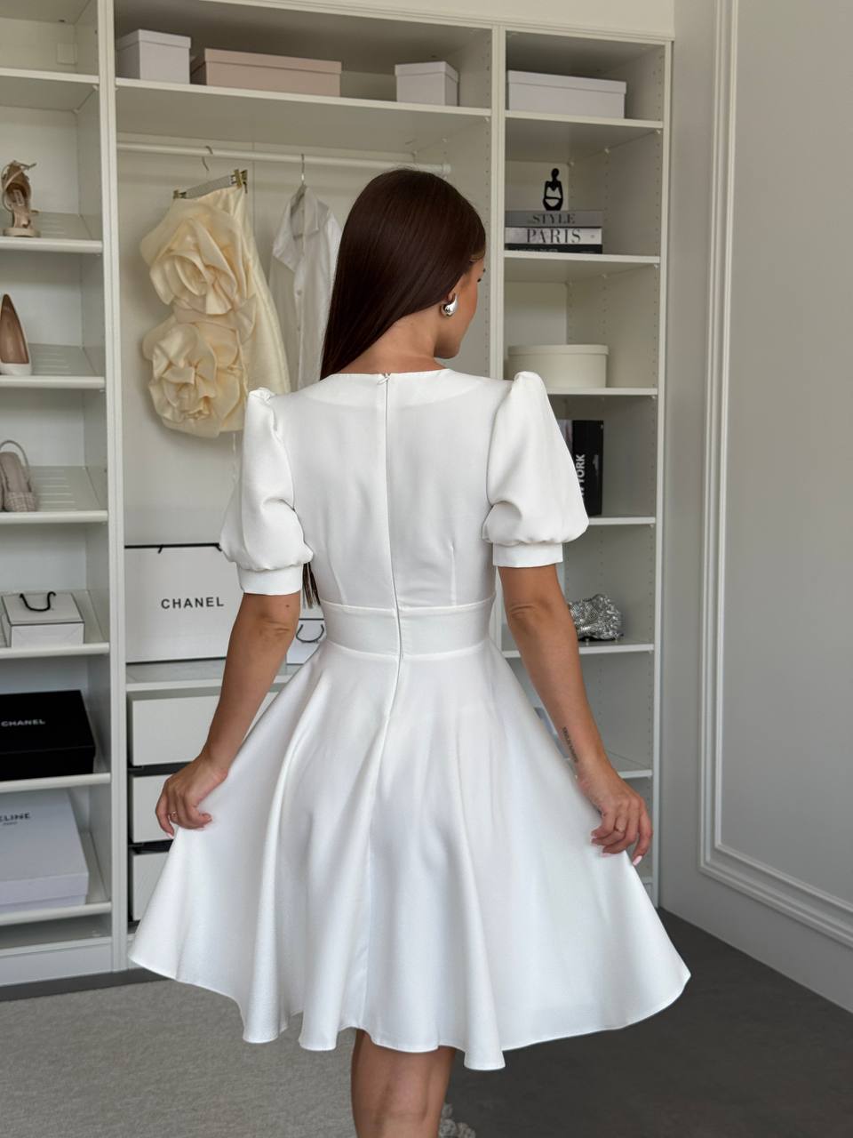 Dress with embroidery, voluminous sleeves and a flared “sun” skirt✨