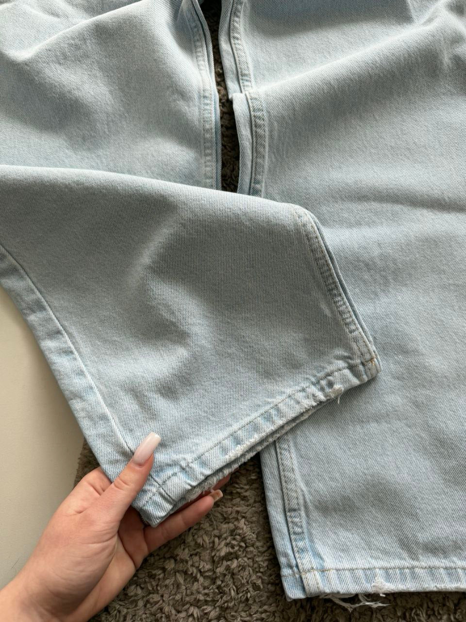 Jeans with adjustable waist