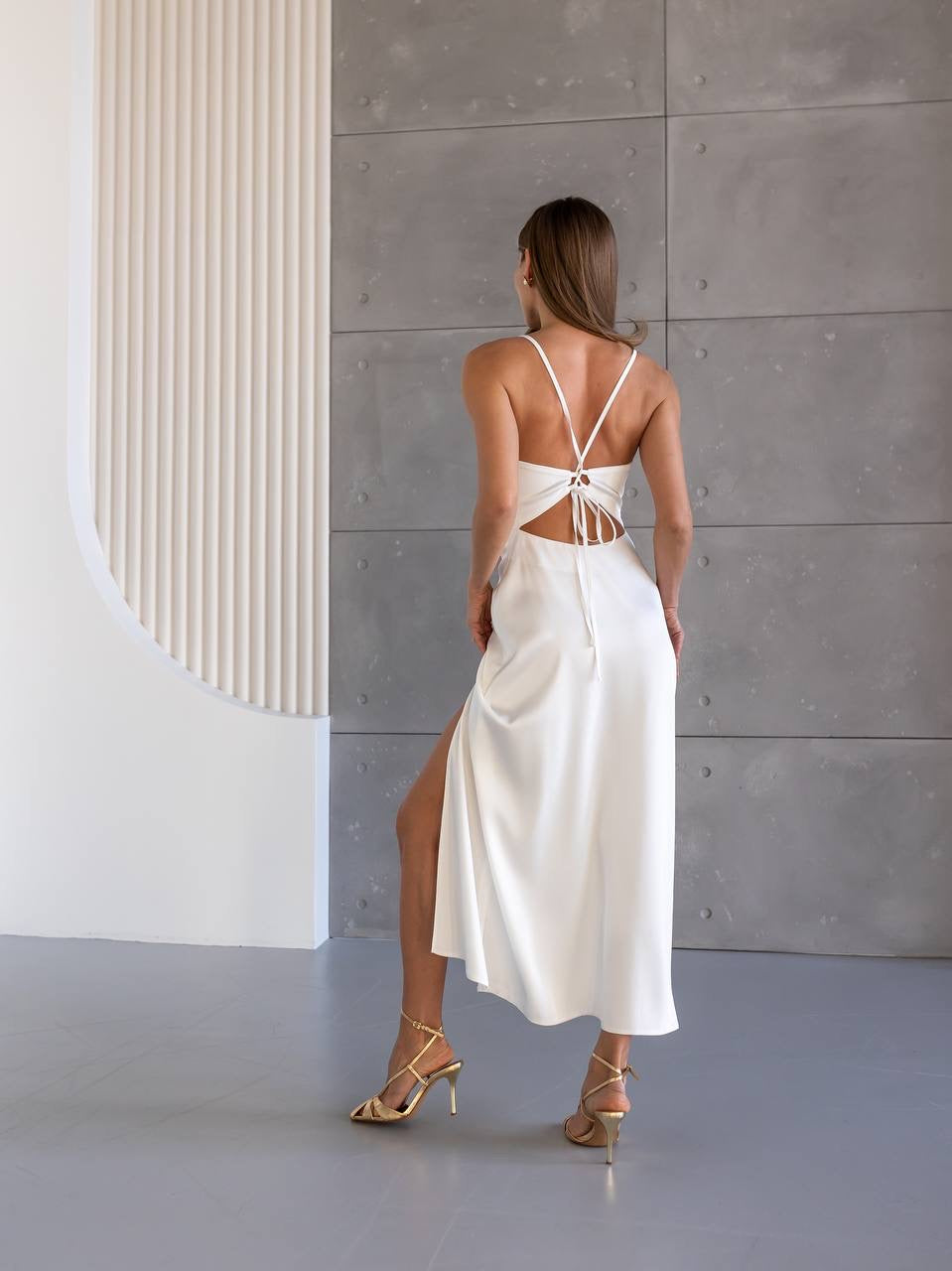 Elegant Open-Back Dress