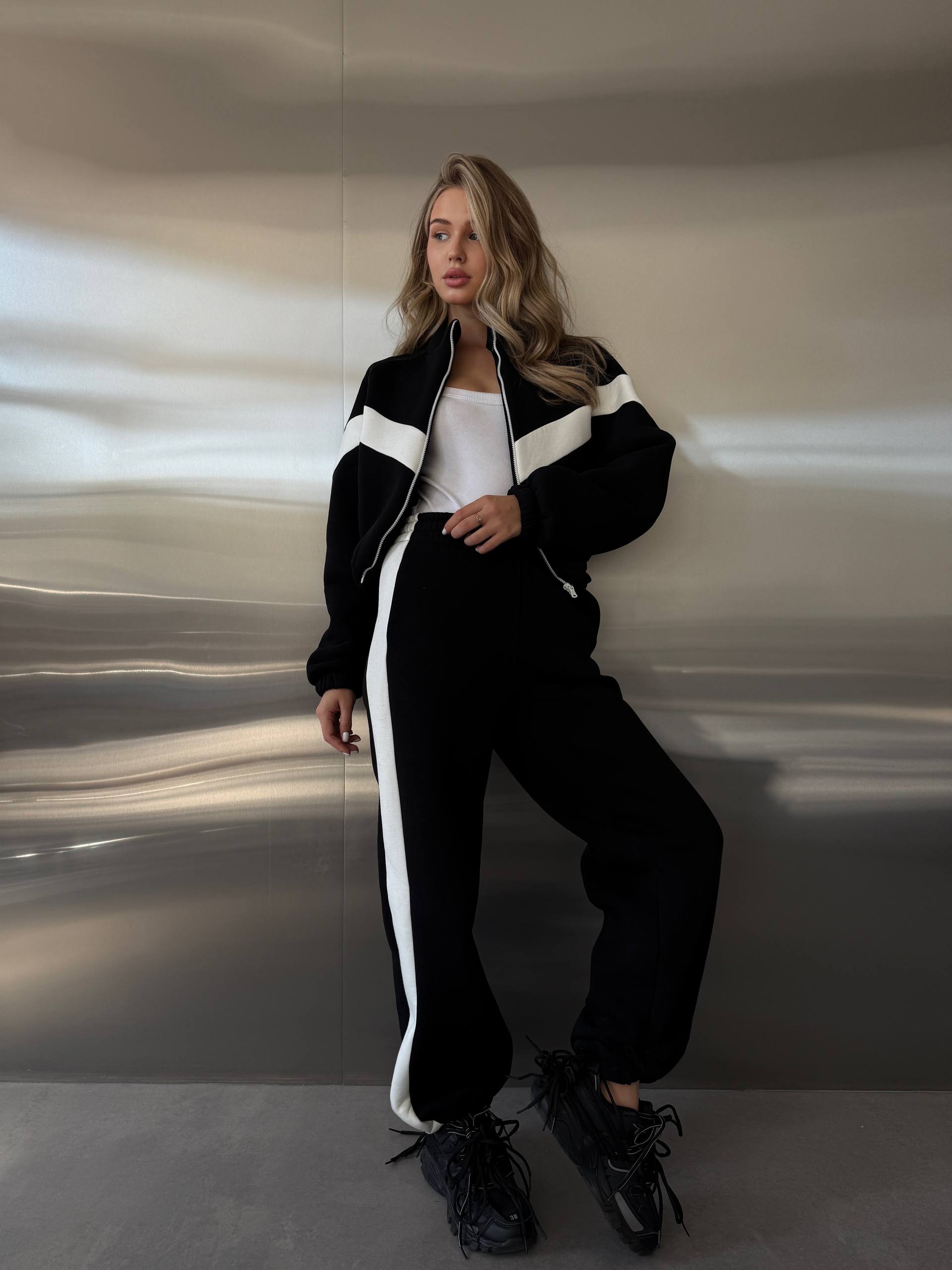 High-Quality Stylish Suit with Accent Inserts