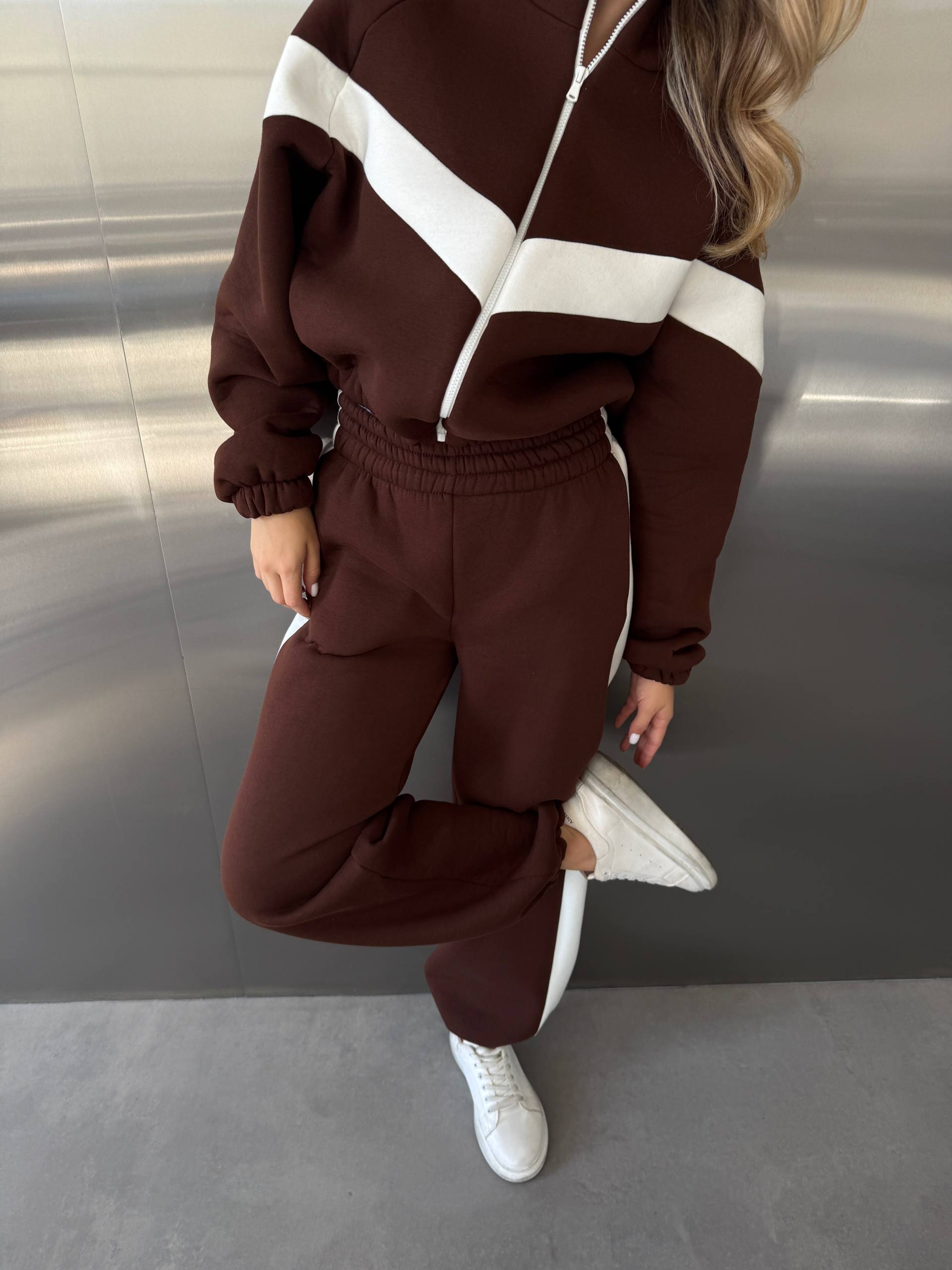 High-Quality Stylish Suit with Accent Inserts