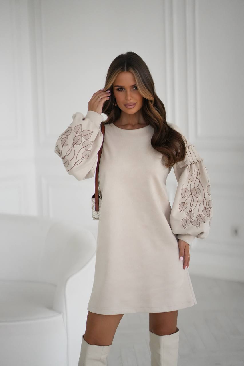 Suede dress with embroidery on the sleeves