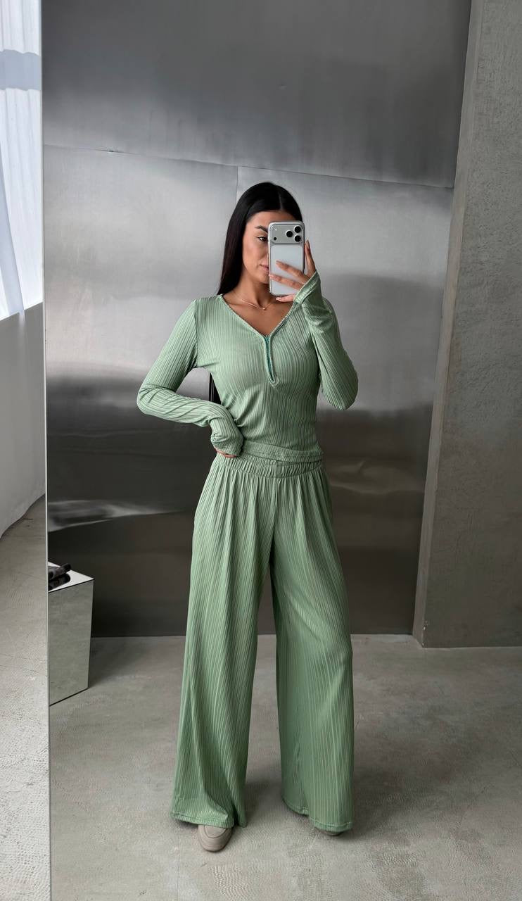 Ribbed Knit Set with Zip-Up Top