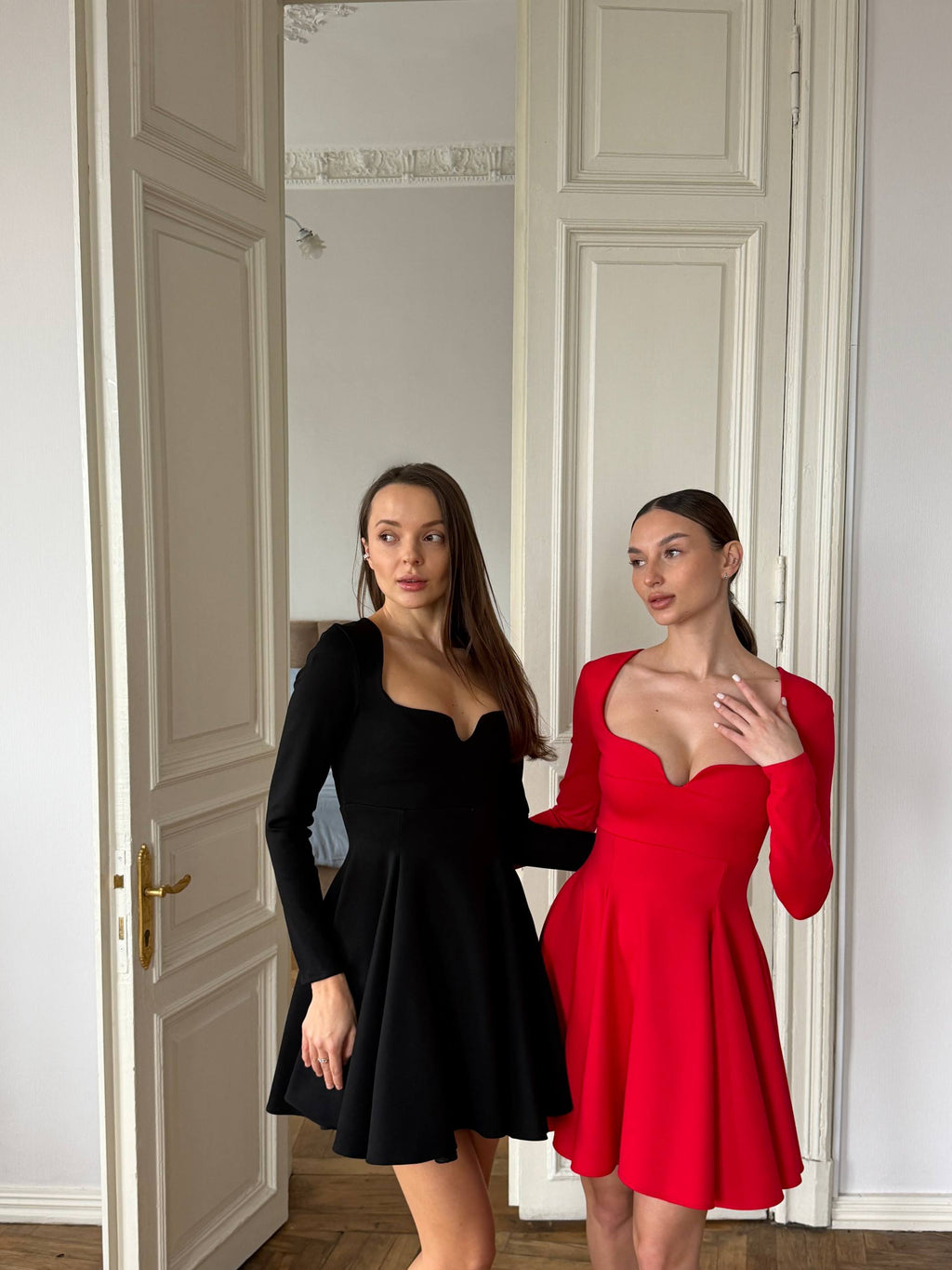 Dress “Mary” with sleeves and a closed back