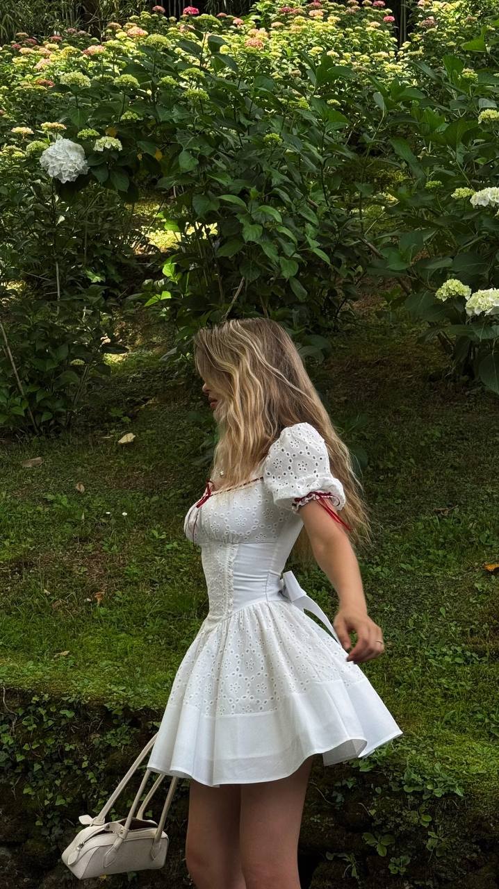 Retro-style dress