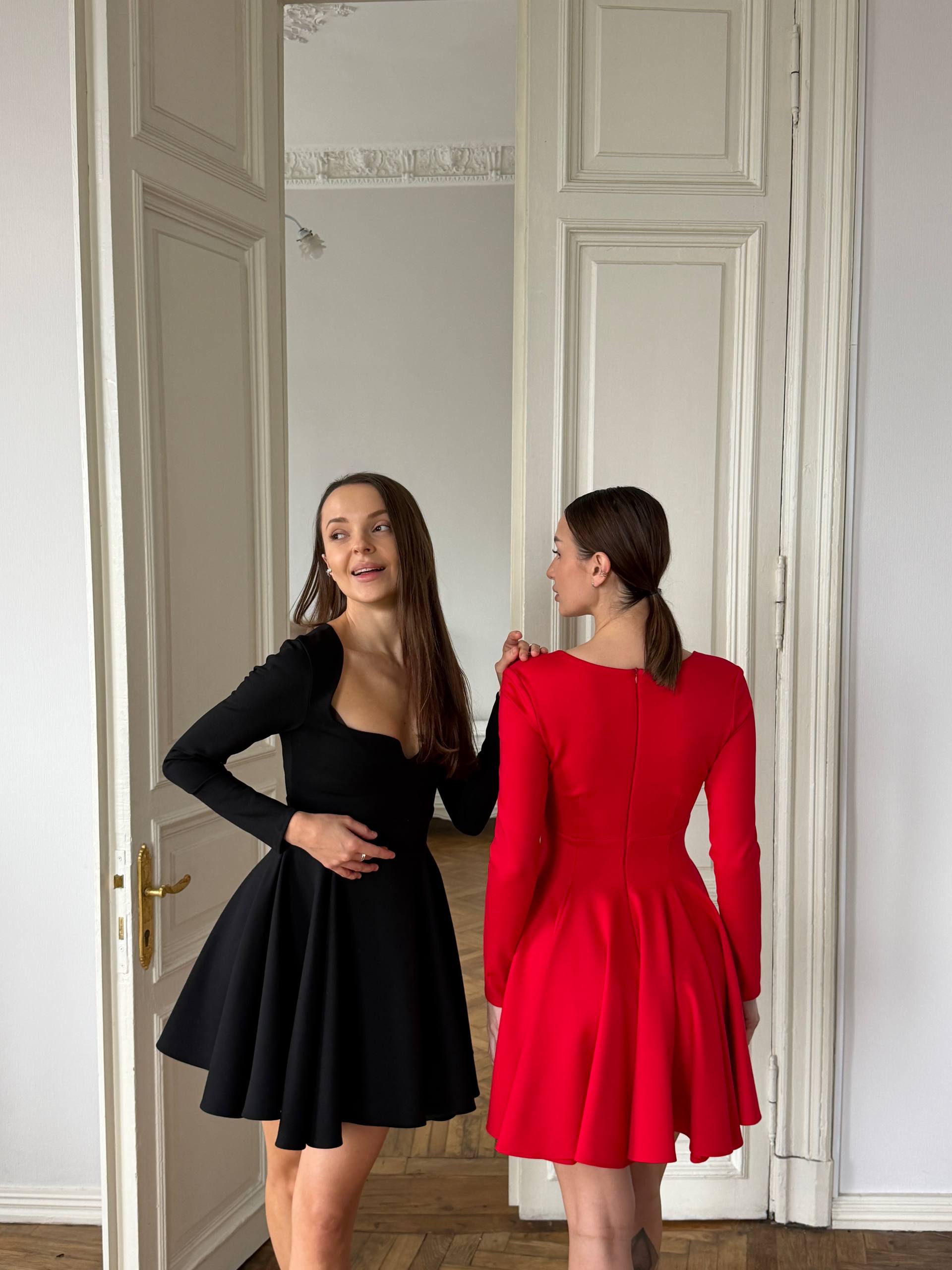 Dress “Mary” with sleeves and a closed back