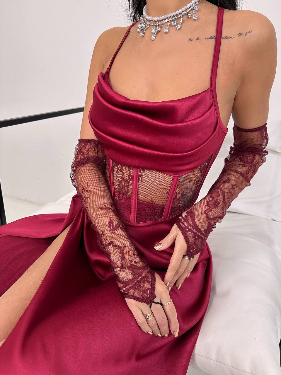 Set: corset + gloves + maxi skirt