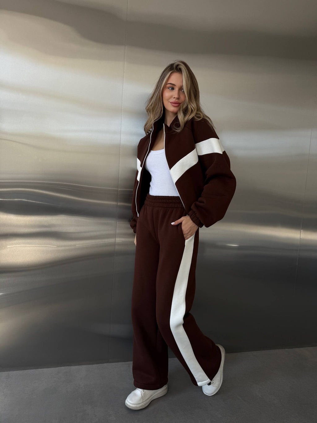 High-Quality Stylish Suit with Accent Inserts