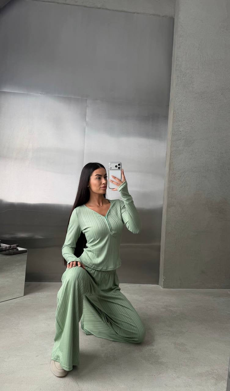 Ribbed Knit Set with Zip-Up Top