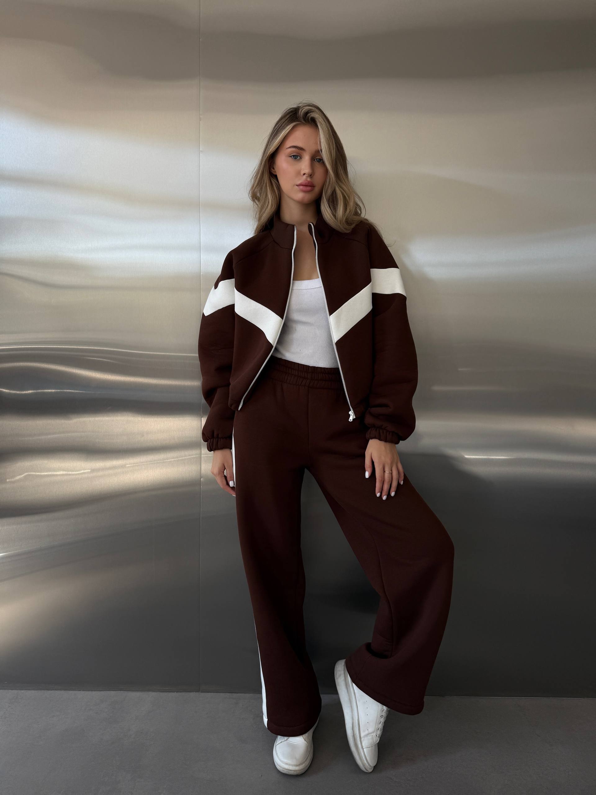 High-Quality Stylish Suit with Accent Inserts