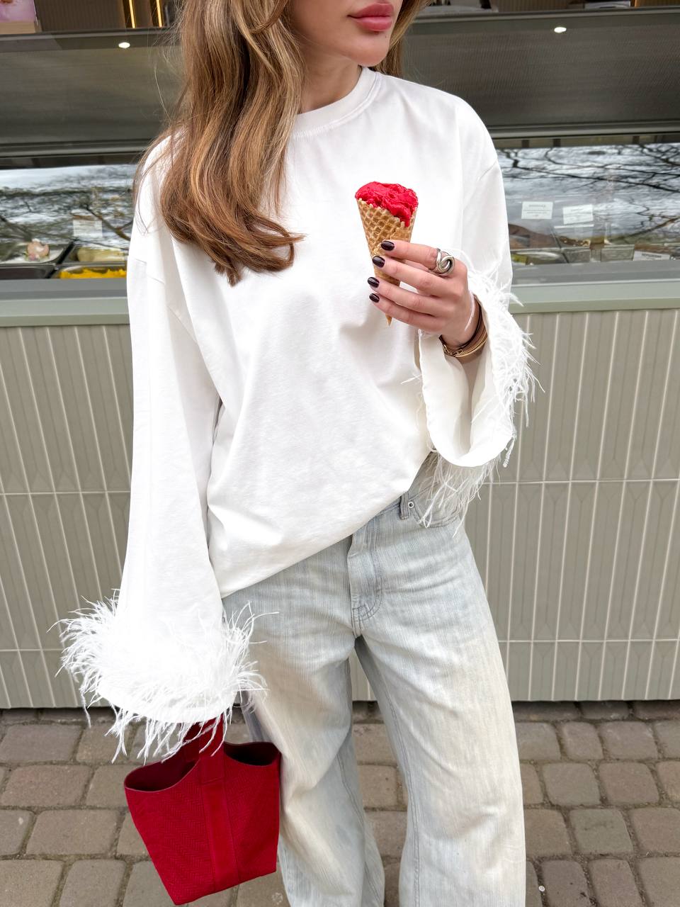 Longsleeve with feathers