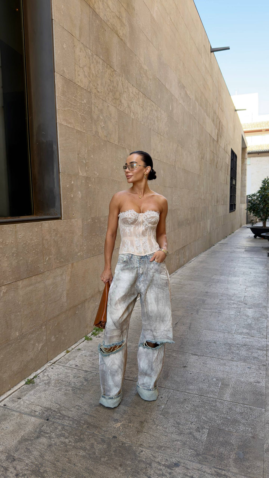 Accent Ripped-Knee Jeans