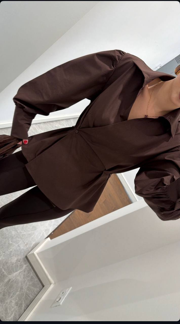 Shirt with a Waist Accent✨