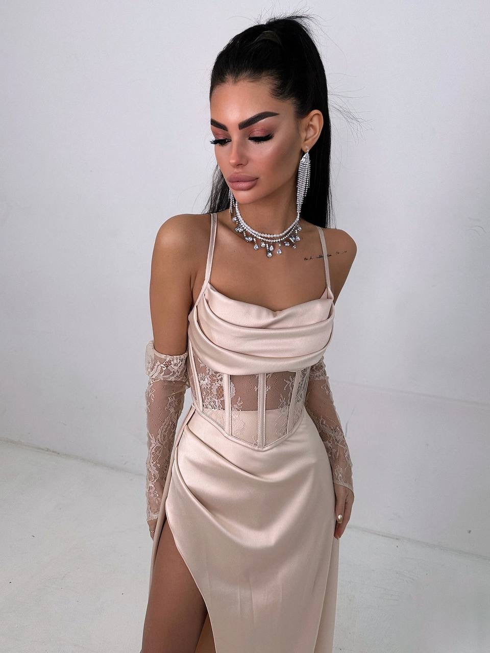 Set: corset + gloves + maxi skirt