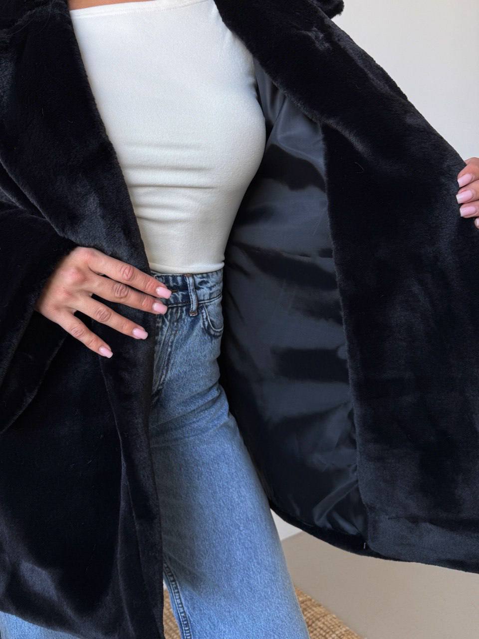 Stylish faux fur coat with lining ✨