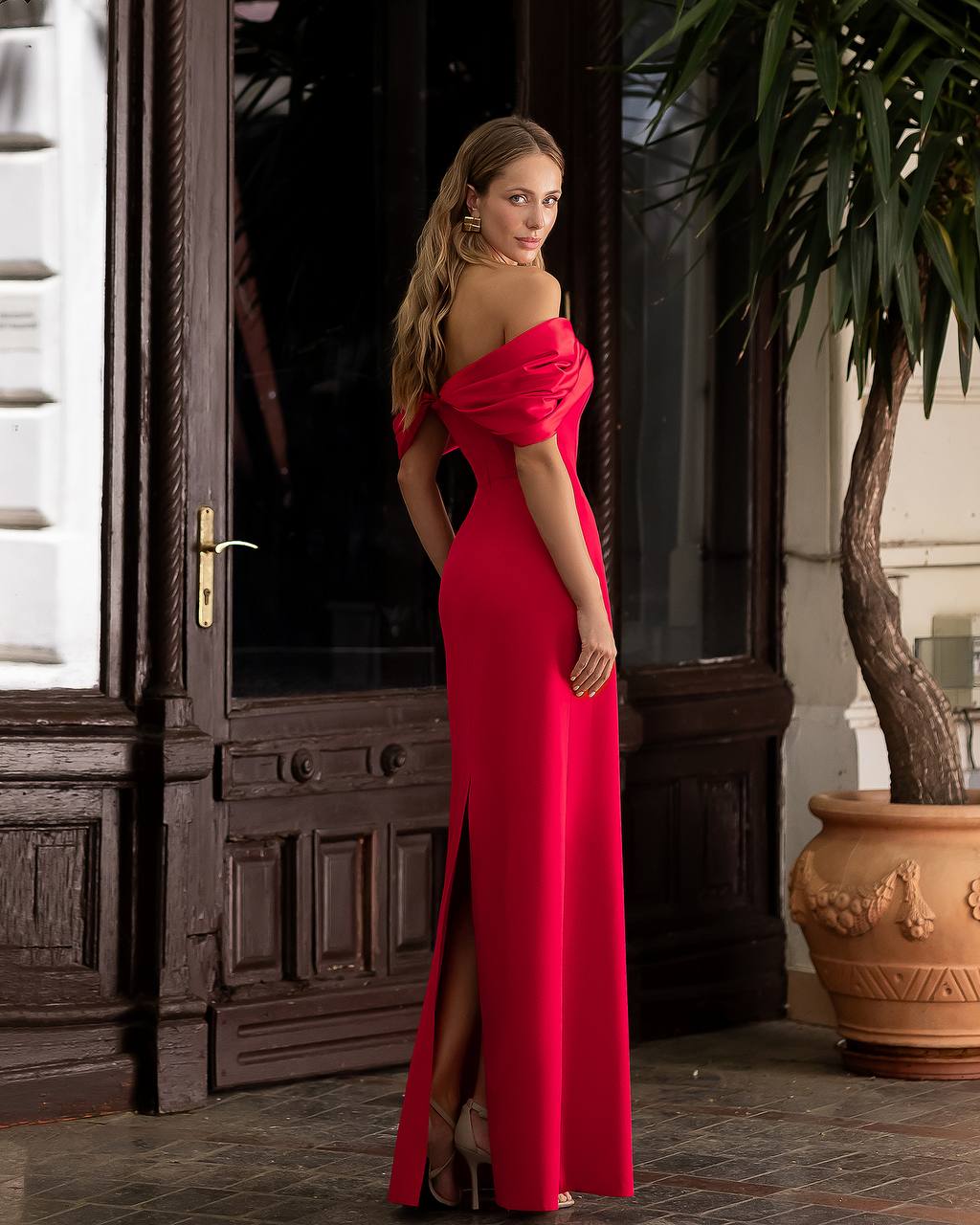 Elegant off-shoulder dress