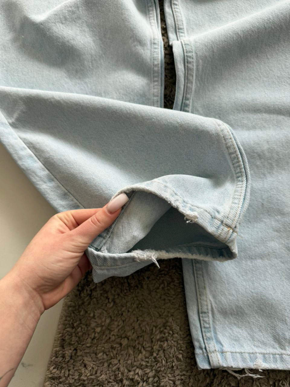 Jeans with adjustable waist