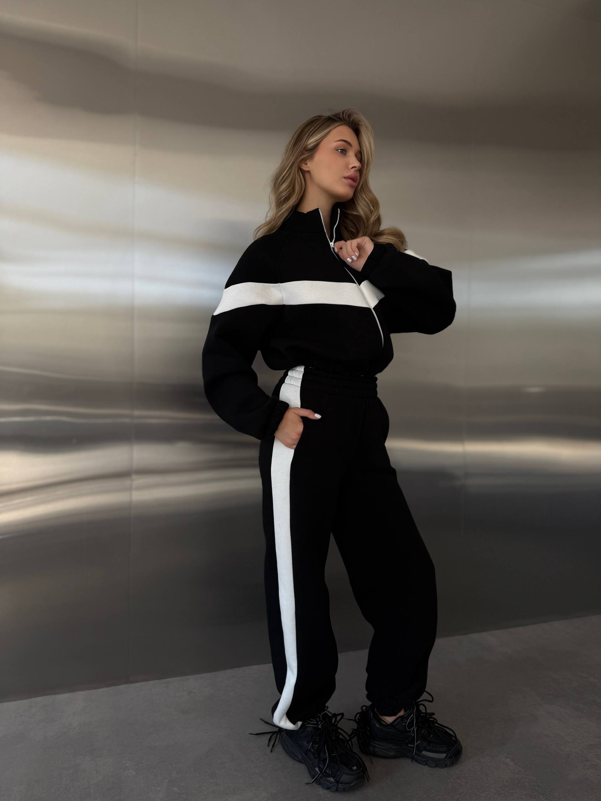 High-Quality Stylish Suit with Accent Inserts