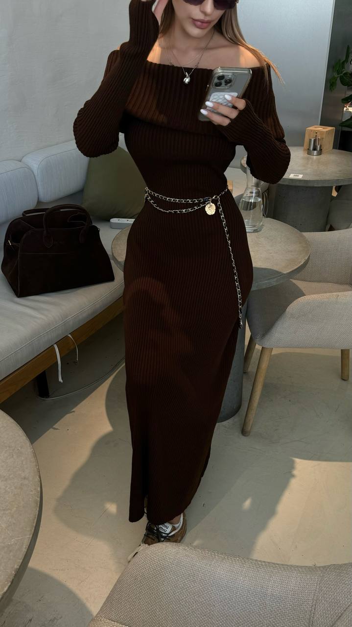 Maxi knitted dress