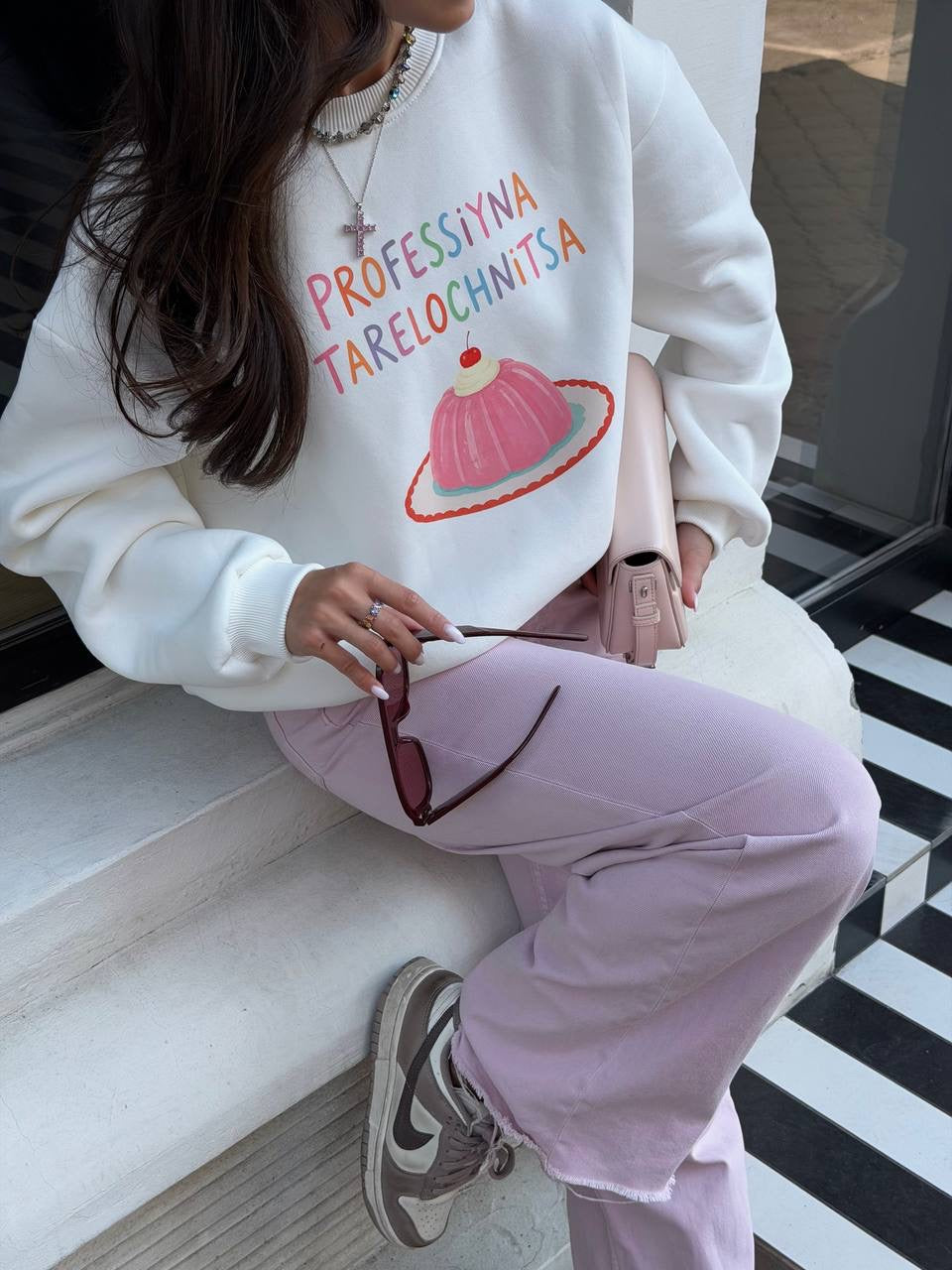 Sweatshirt "Professional Plate Spinner"