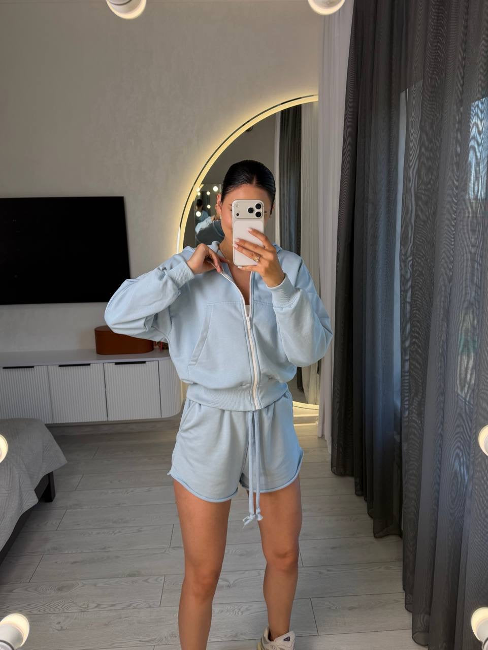 Comfortable Set