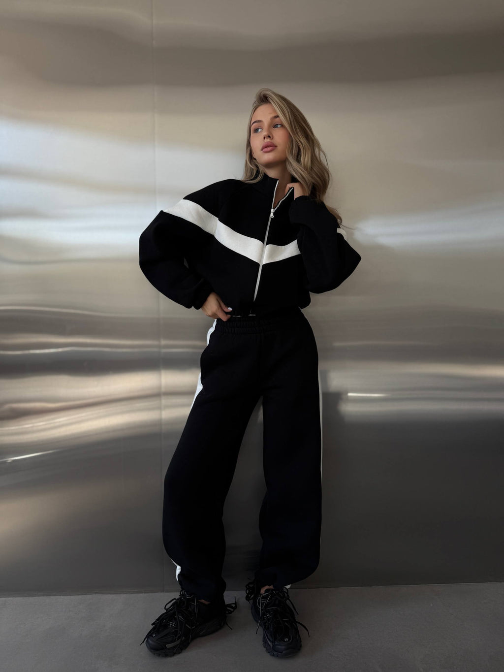 High-Quality Stylish Suit with Accent Inserts