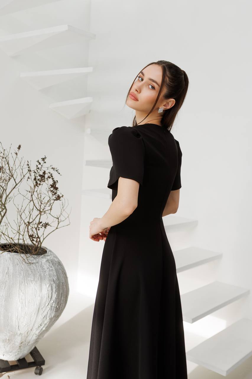 Elegant midi dress