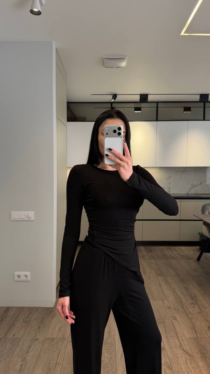 Viscose set with asymmetric design ✨