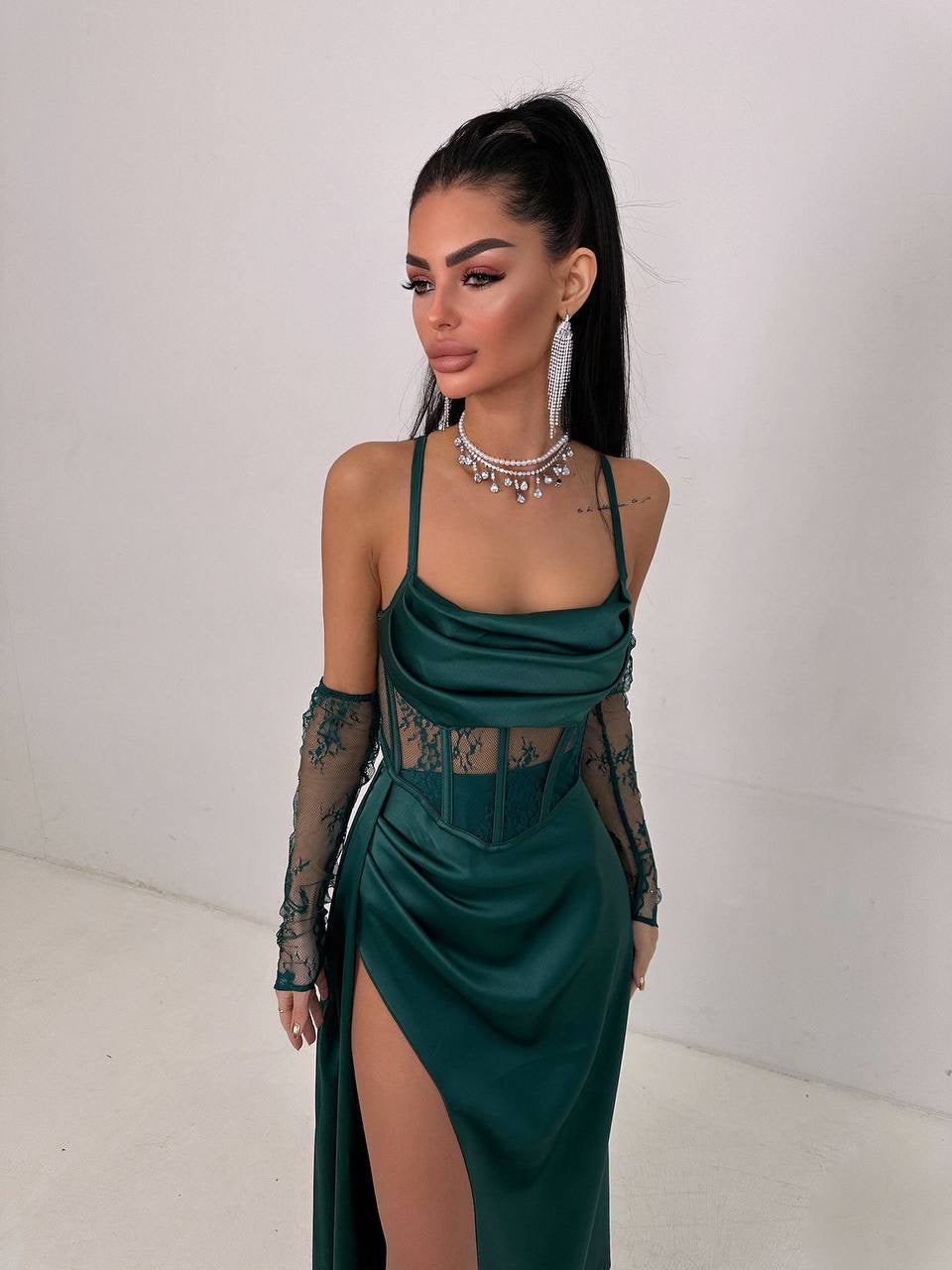 Set: corset + gloves + maxi skirt
