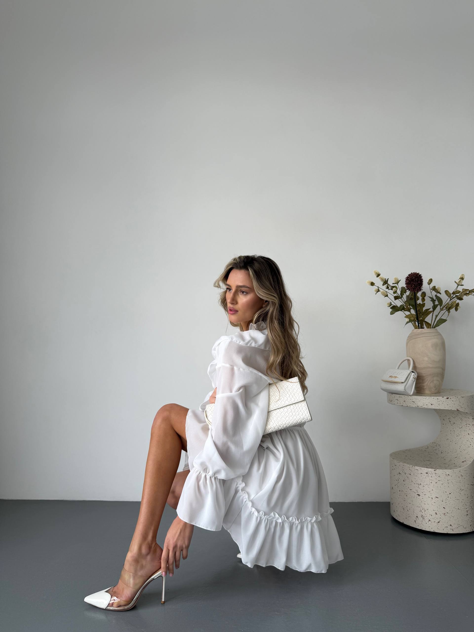 Chiffon dress with ruffles