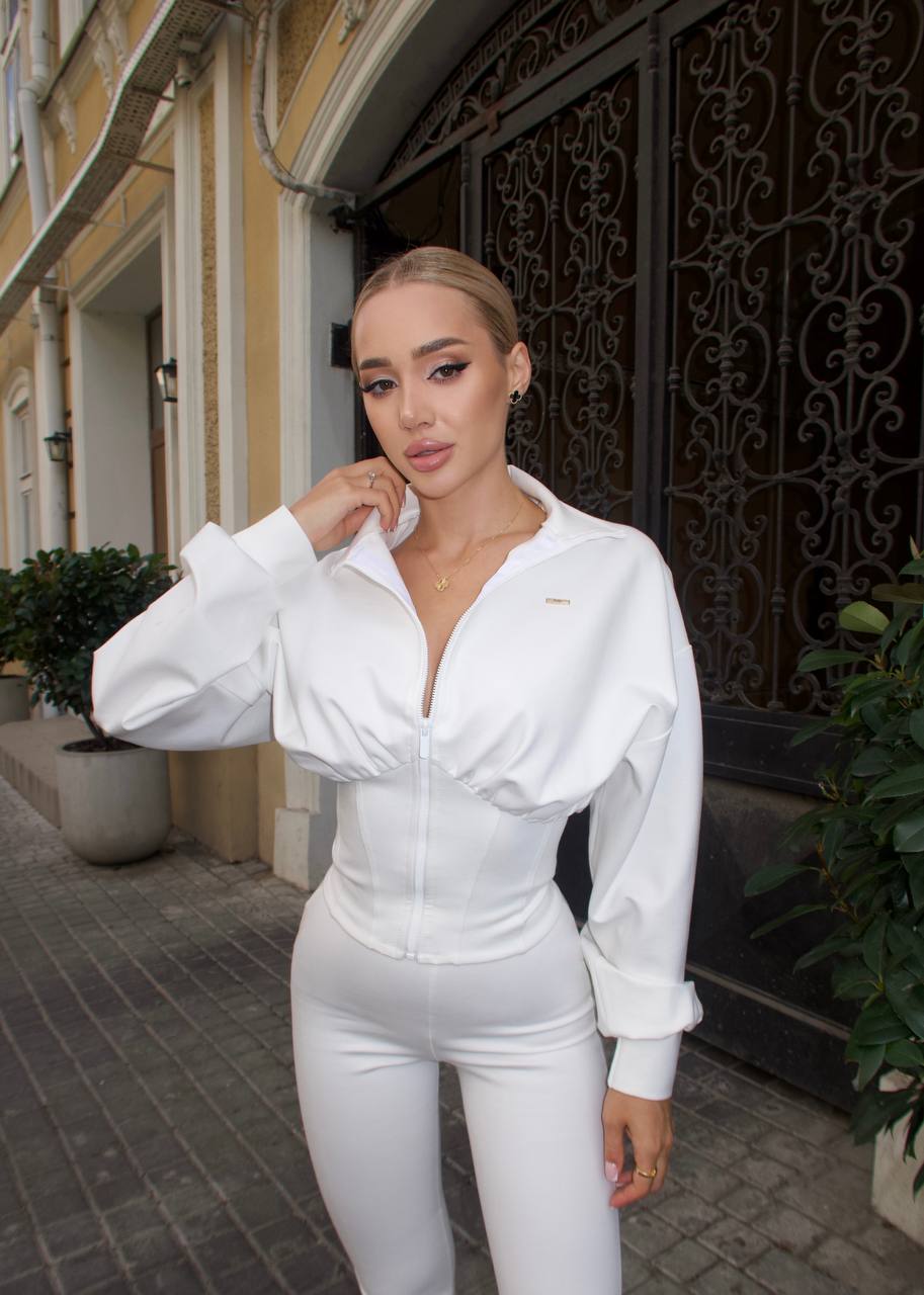 A Set That Works Wonders for Your Figure